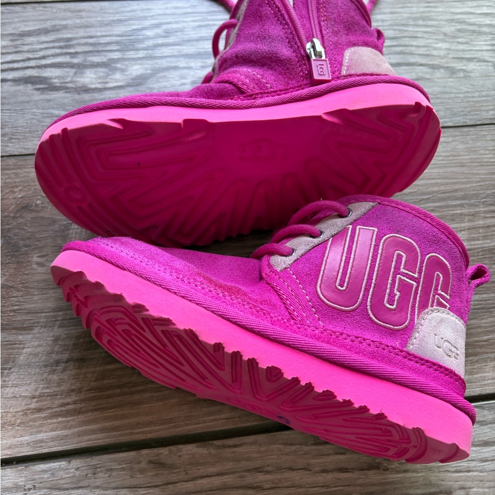 Girls UGG Neumel Graphic Outline Lace Up Boots Fushia Size 12